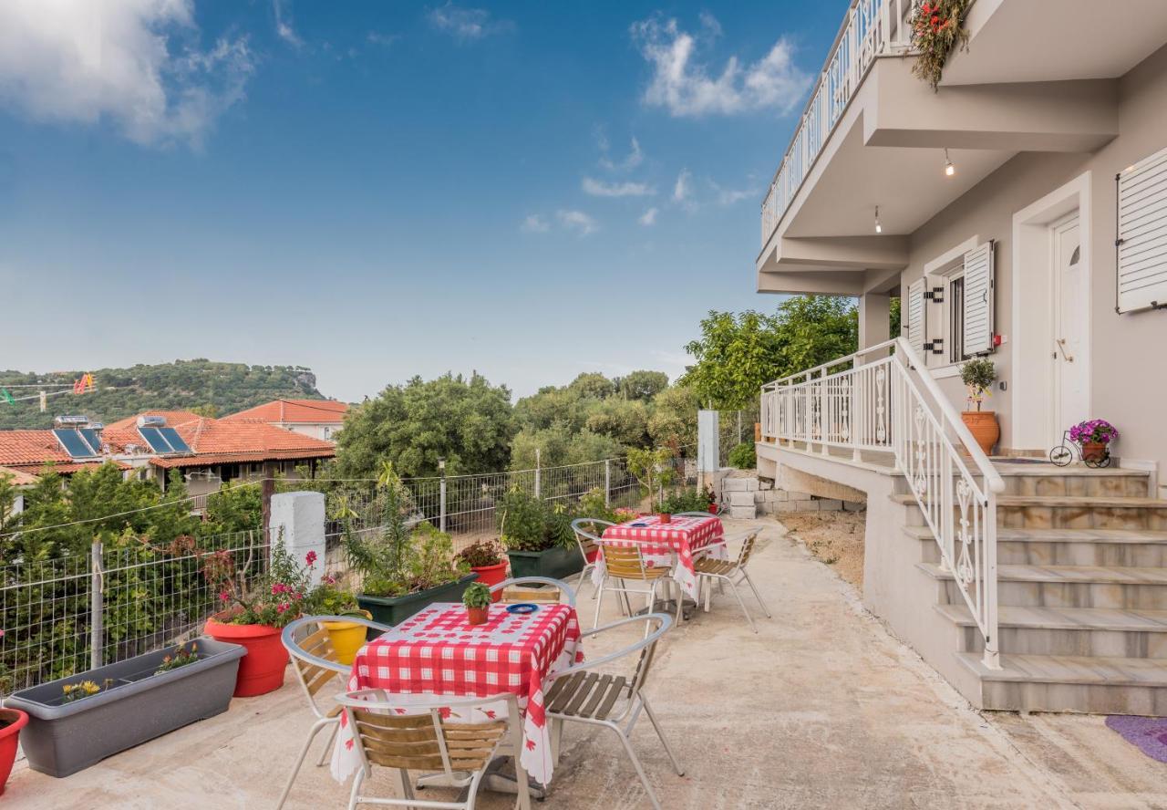 Domus Lukas Apartments Marathias  ภายนอก รูปภาพ