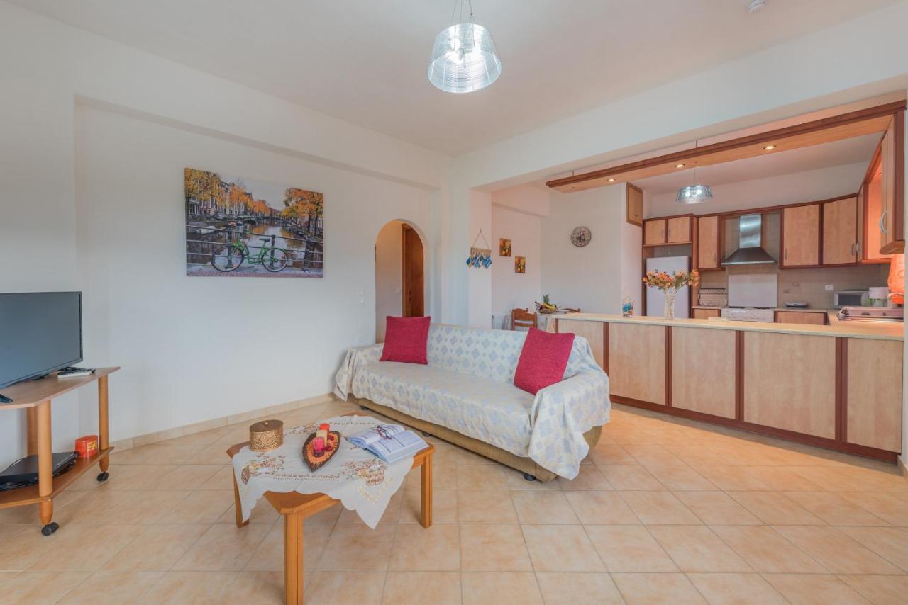 Domus Lukas Apartments Marathias  ภายนอก รูปภาพ